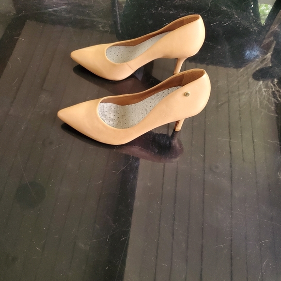 High heels shoes - Picture 1 of 4